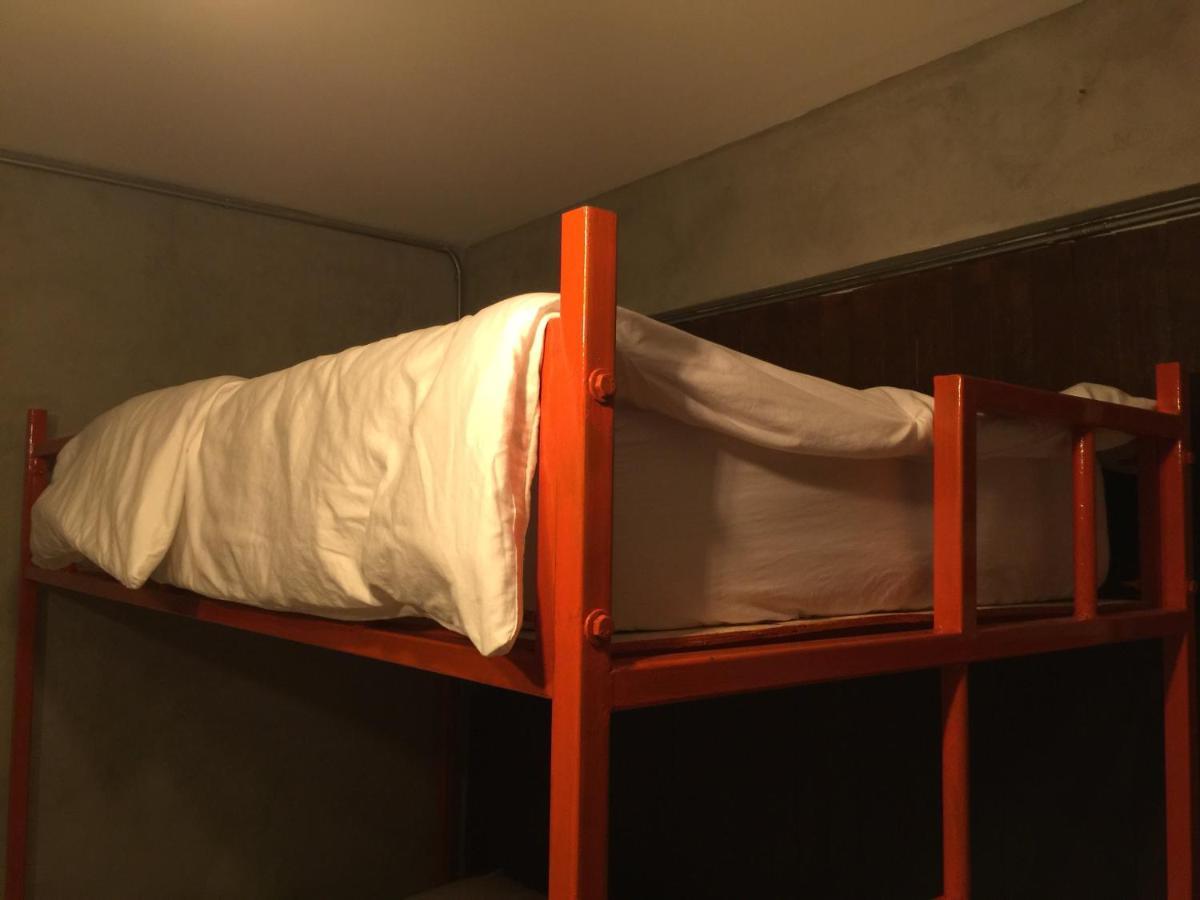 Renovated Loft Style Condo Bangkok Ngoại thất bức ảnh