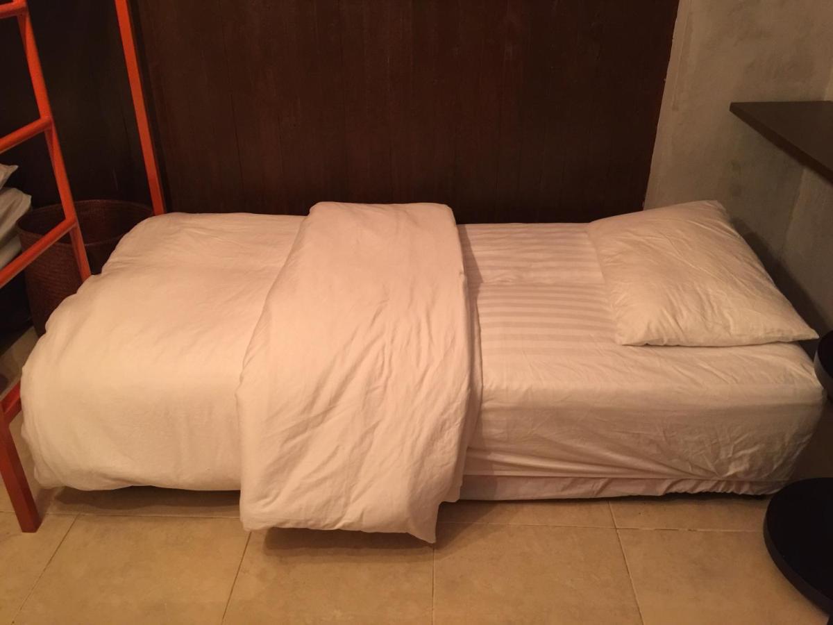 Renovated Loft Style Condo Bangkok Ngoại thất bức ảnh
