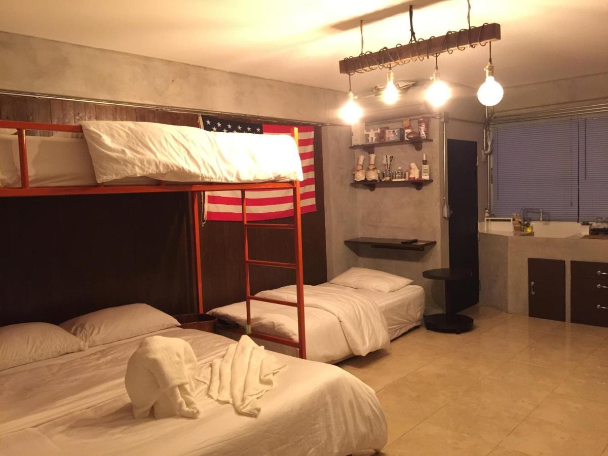Renovated Loft Style Condo Bangkok Ngoại thất bức ảnh